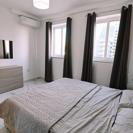 Bright 2 Bedroom Flat In Sliema! Exteriör bild